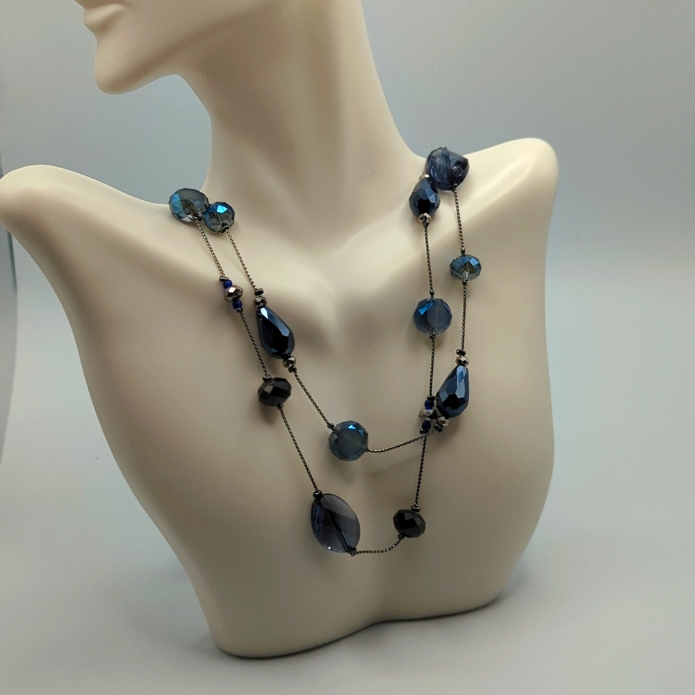Beautiful Necklace.  Cut Crystal Blue & Obsidian